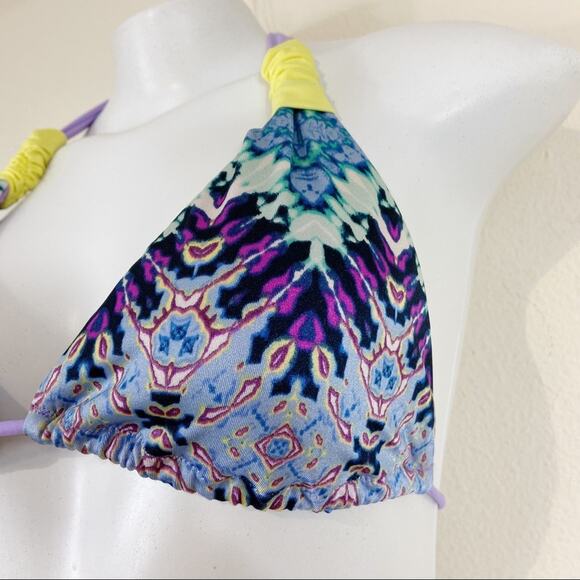 Victoria’s Secret | String Bikini Top Sz M - Picture 2 of 5